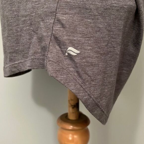 Fabletics Women's Gray Never Settle Graphic Back Muscle Tank Top - Picture 6 of 7